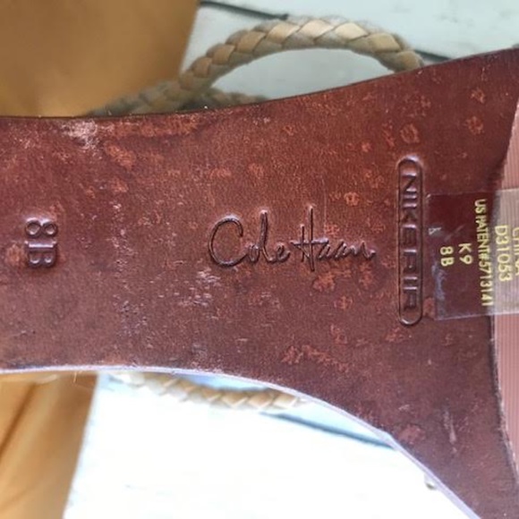 COLE HAAN GOLD ANKLE WEDGE SZ. 8B - Picture 8 of 11